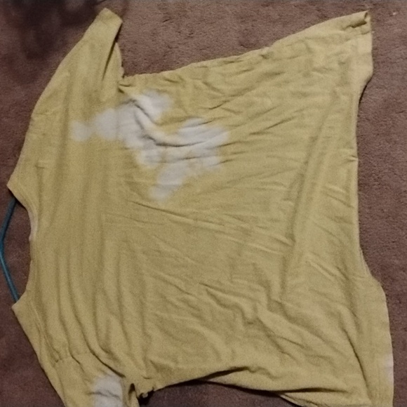 Graphic Lion T-Shirt - Picture 7 of 9